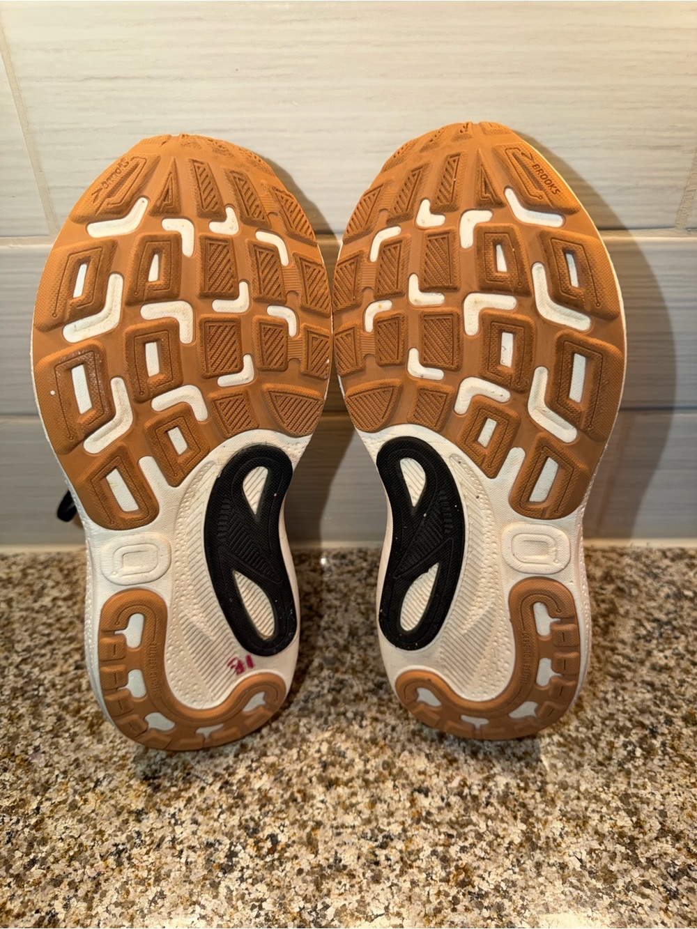 Brooks Adrenaline GTS Running Shoes - Black, Gray & White - Picture 7 of 8
